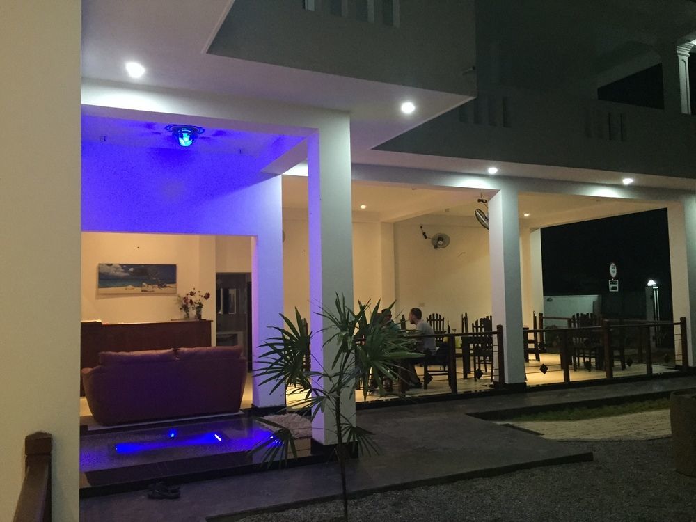 Aurora Hotel Hikkaduwa Exterior foto