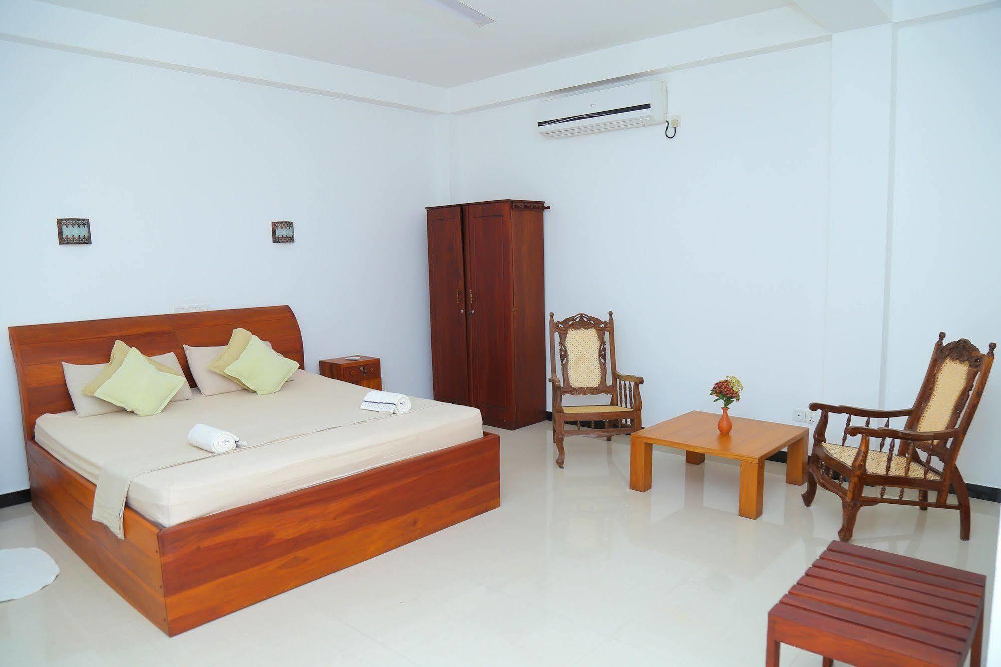 Aurora Hotel Hikkaduwa Exterior foto